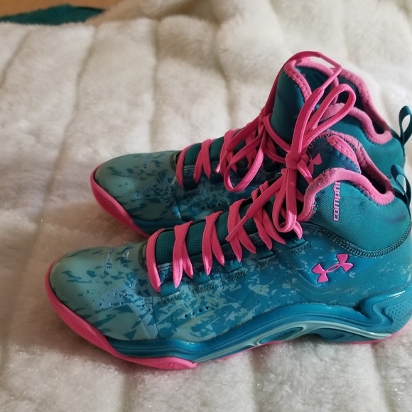 Under Armour Other - Under Armour youth sneakers